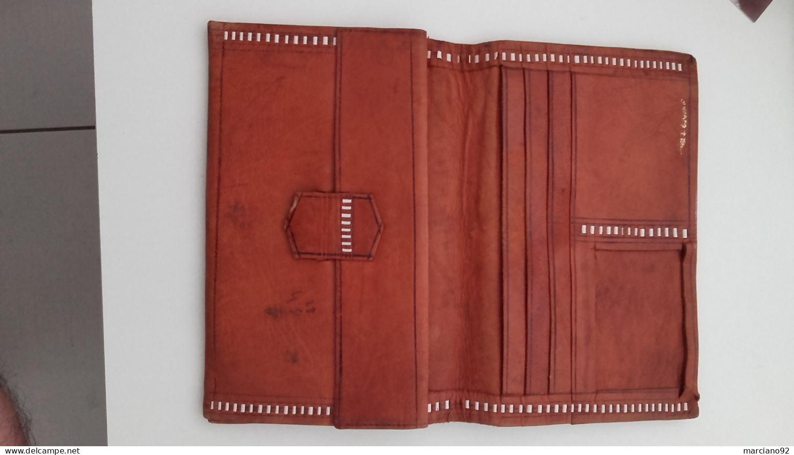 Ancien Portefeuille Tout En Cuir , Fait Main , Artisanat Marocain - Leather Goods 