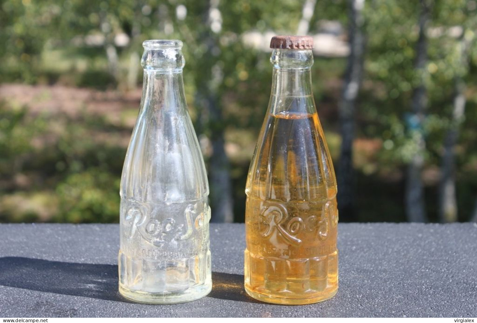 Lot 2 Bouteilles Anciennes ROC-SAIN - Boisson Ancienne Eau De Source Saint-Louis Montmorillon Vienne - Soda