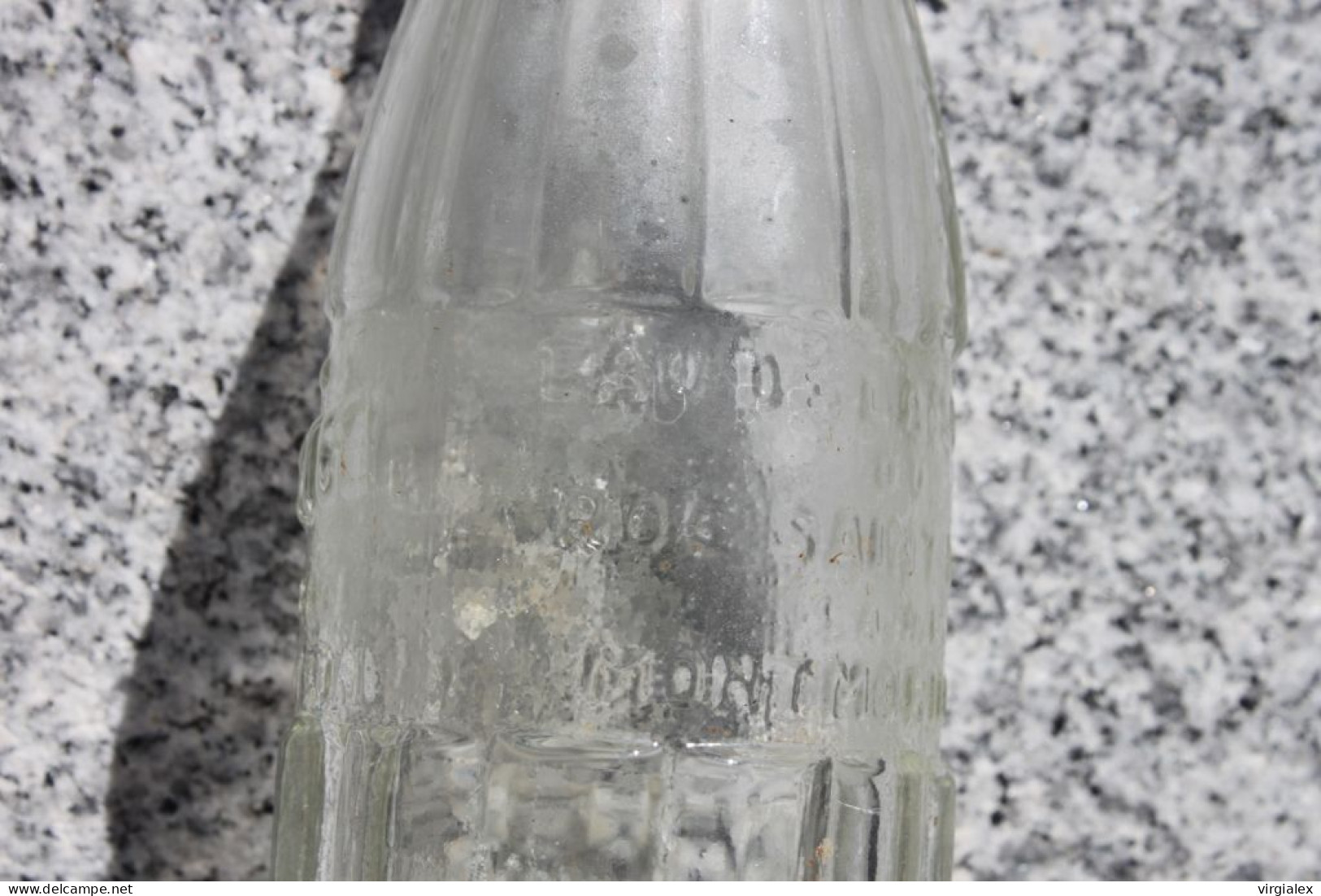 Lot 2 bouteilles anciennes ROC-SAIN - Boisson Ancienne Eau de Source Saint-Louis Montmorillon Vienne