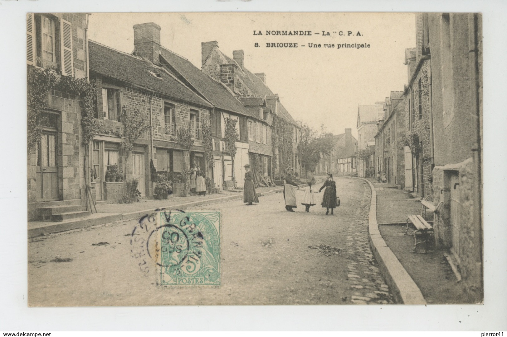 BRIOUZE - Une Rue Principale - Briouze