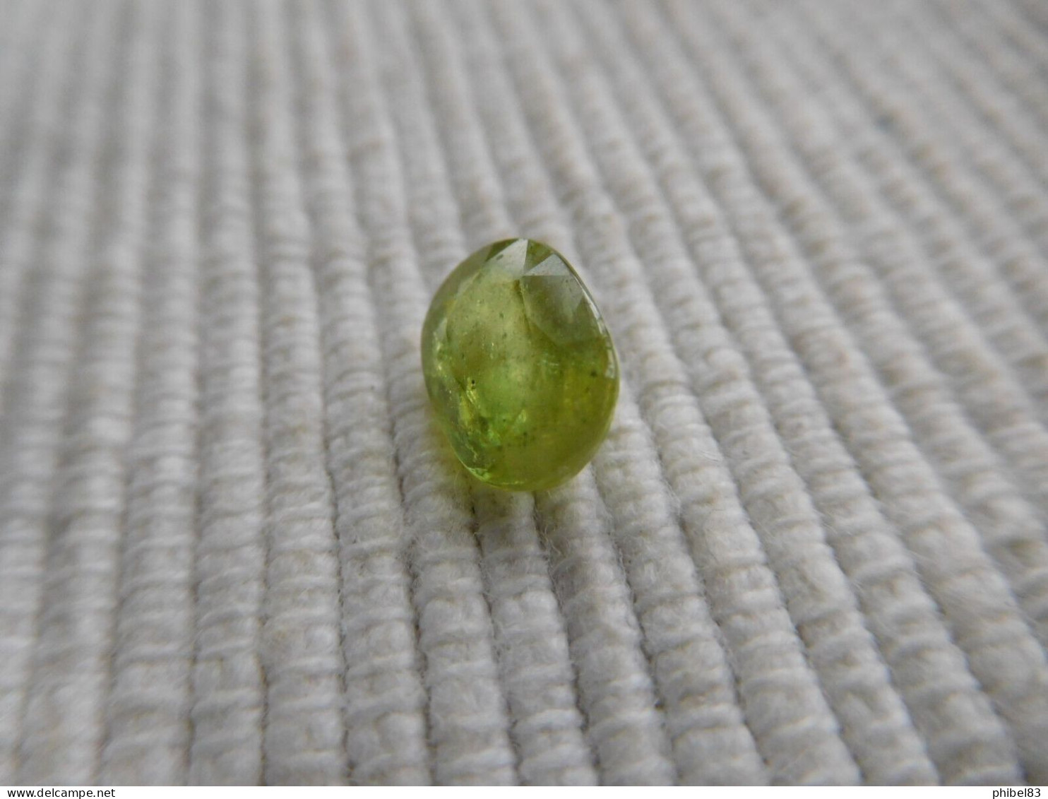 PIERRE FINE SPHENE Ou TITANITE VERTE TAILLE OVALE A FACETTES 2 CARATS CL07 - Andere & Zonder Classificatie