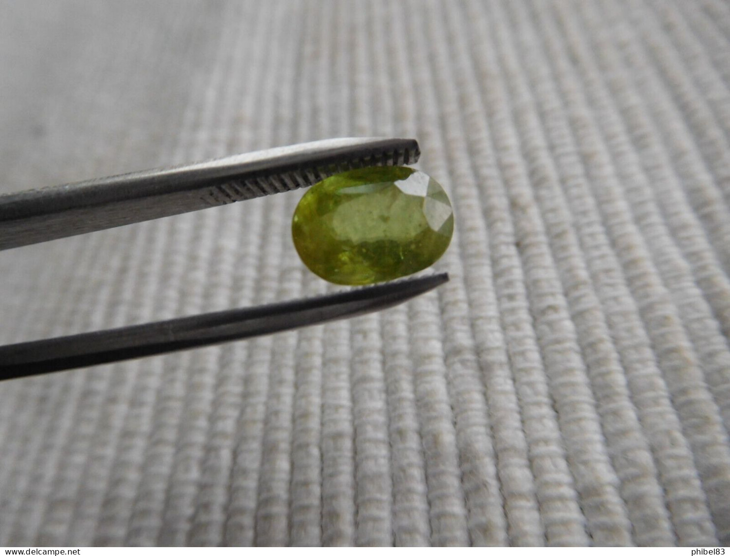PIERRE FINE SPHENE Ou TITANITE VERTE TAILLE OVALE A FACETTES 2 CARATS CL07 - Other & Unclassified