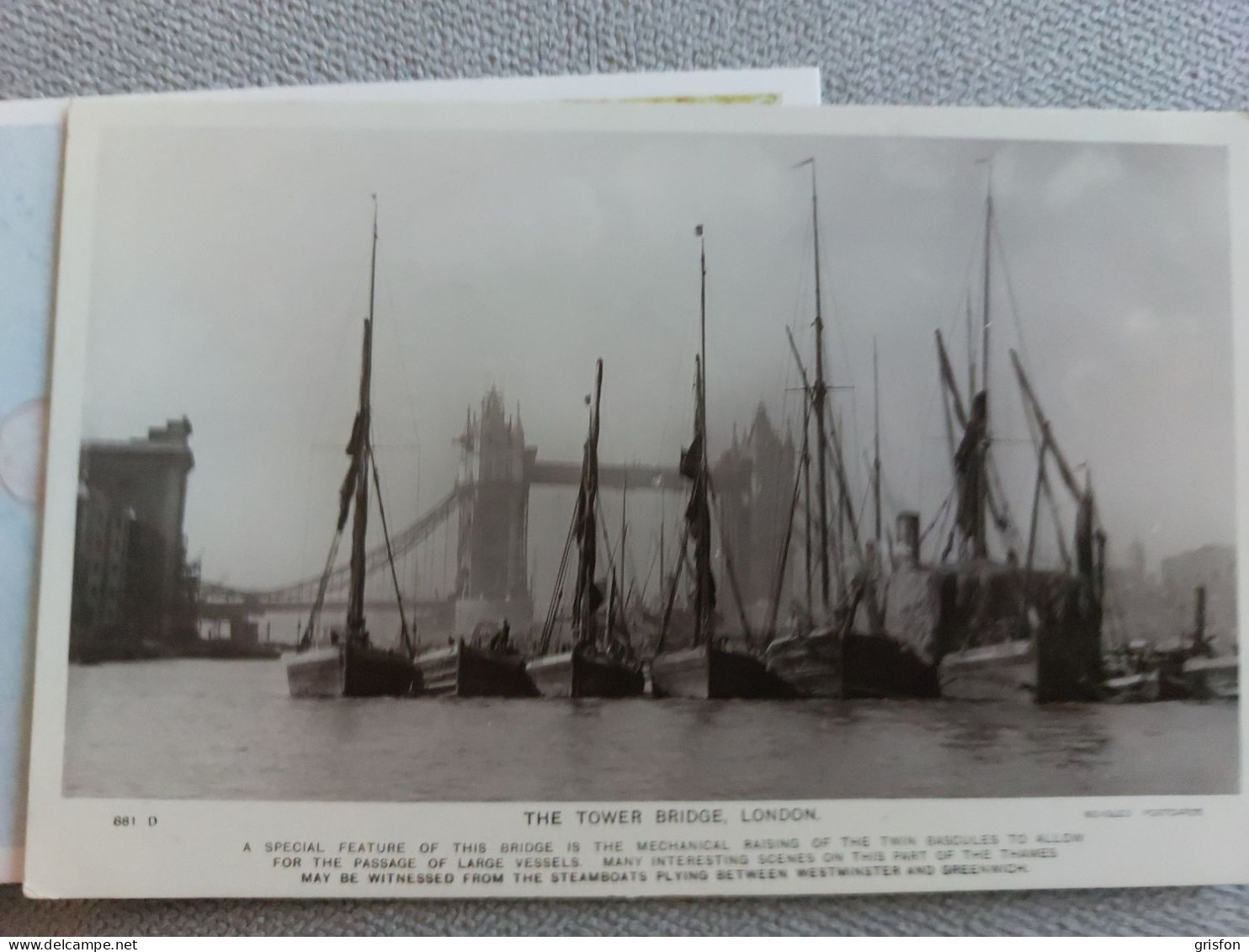 London Tower Bridge Bateaux - River Thames