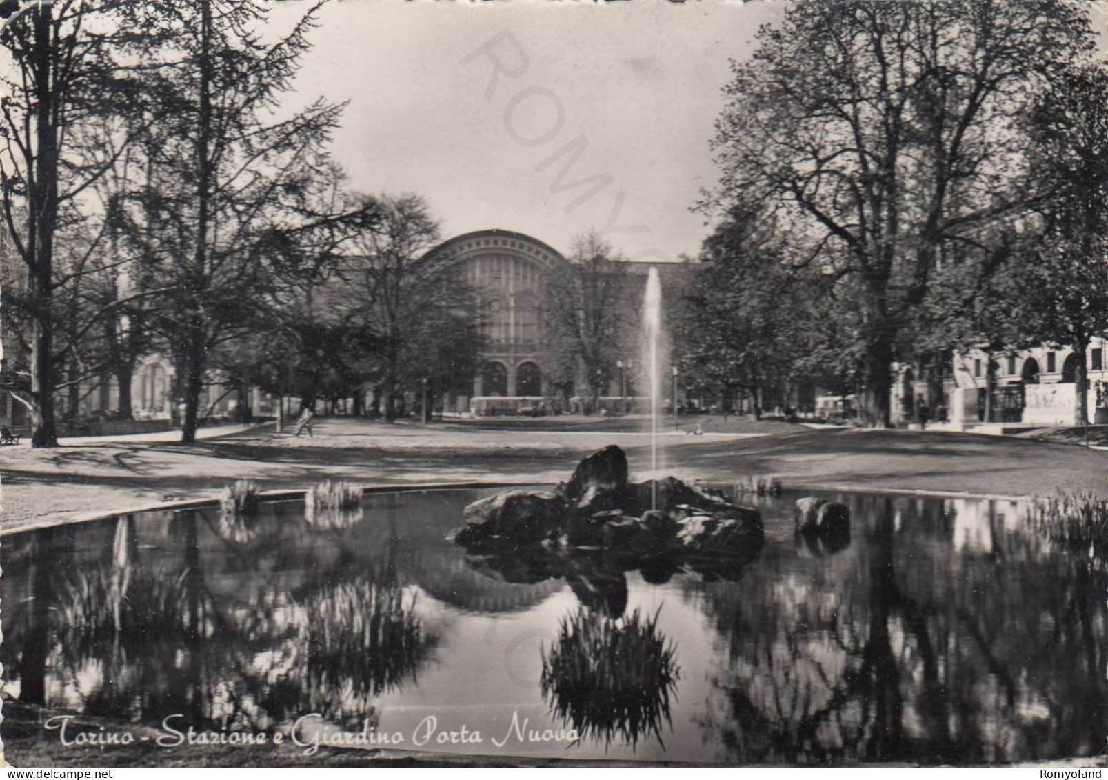 CARTOLINA  TORINO,PIEMONTE-STAZIONE E GIARDINO PORTA NUOVO-MEMORIA,CULTURA,RELIGIONE,BOLLO STACCATO,VIAGGIATA 1948 - Stazione Porta Nuova