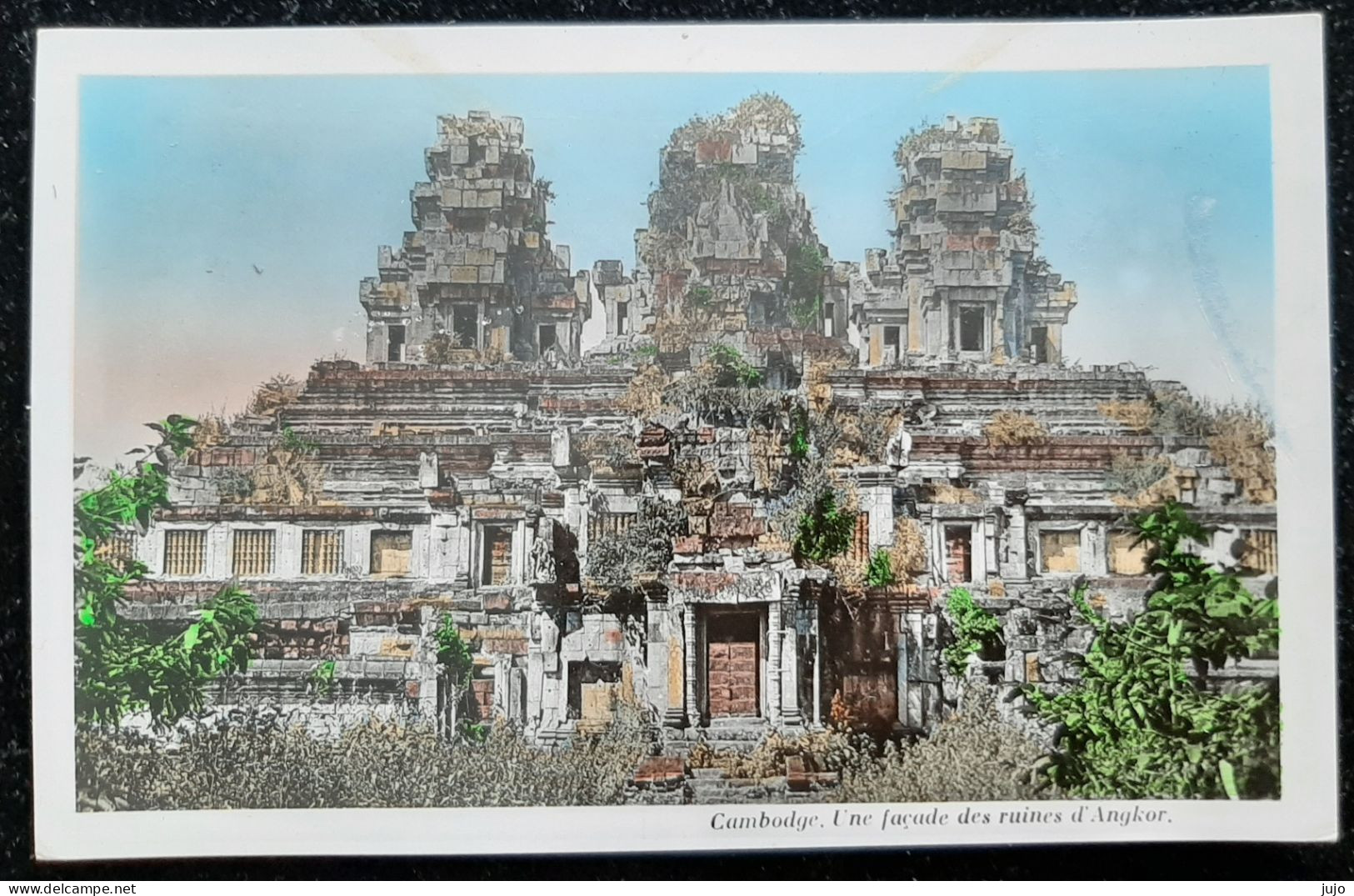Cambodge - Une Façade Des Ruines D'Angkor - Photo NAM PHAY - Cambodge