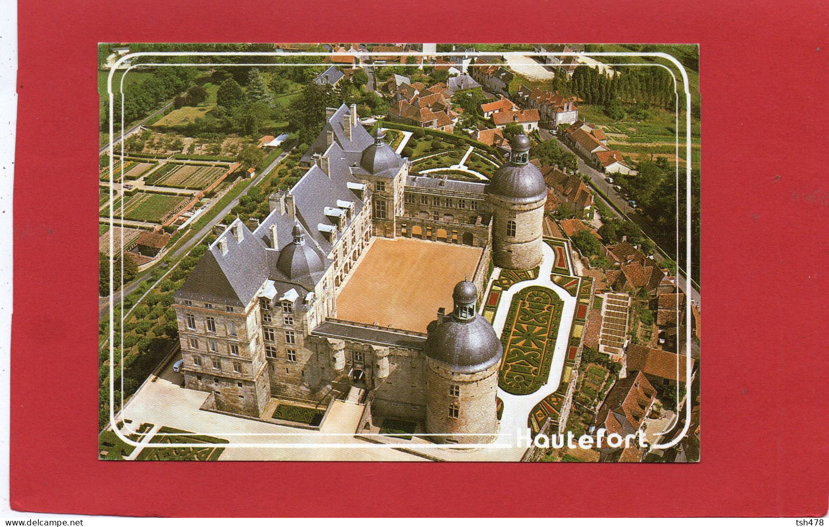 24----HAUTEFORT--Le Château XVIè Et XVIIè Siècle---voir 2 Scans - Hautefort