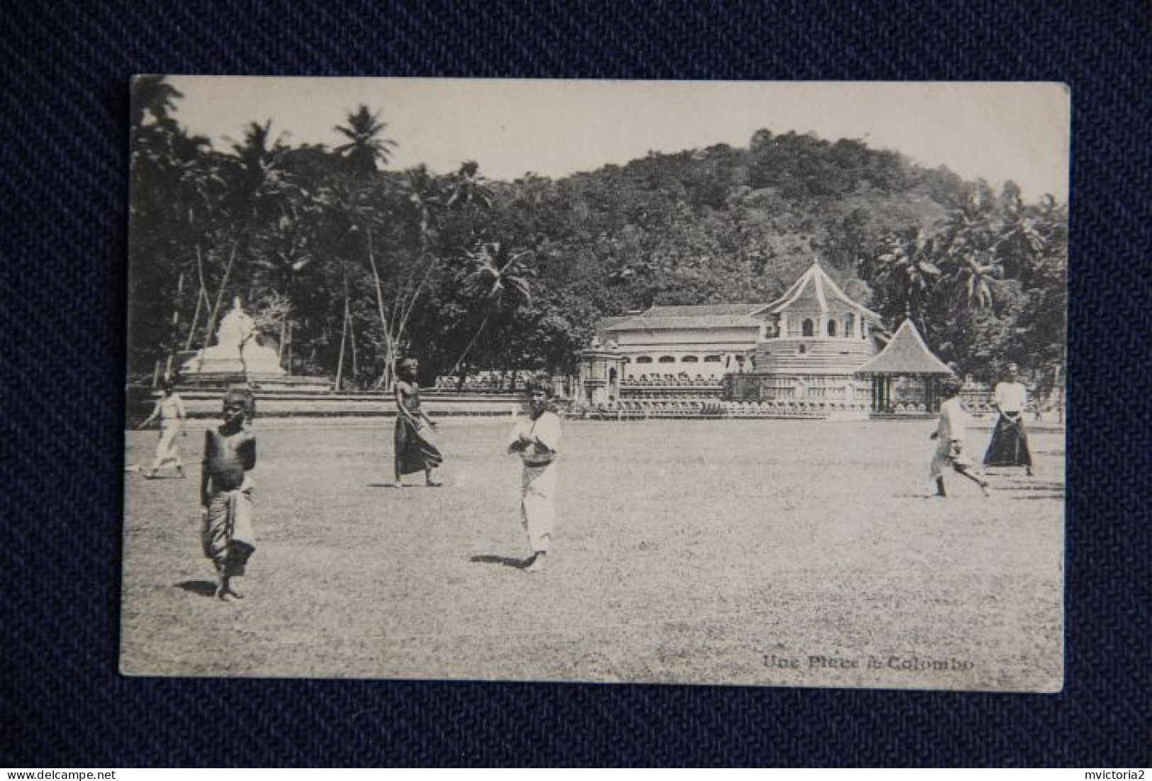 SRI LANKA : Une Place De COLOMBO - Sri Lanka (Ceylon)