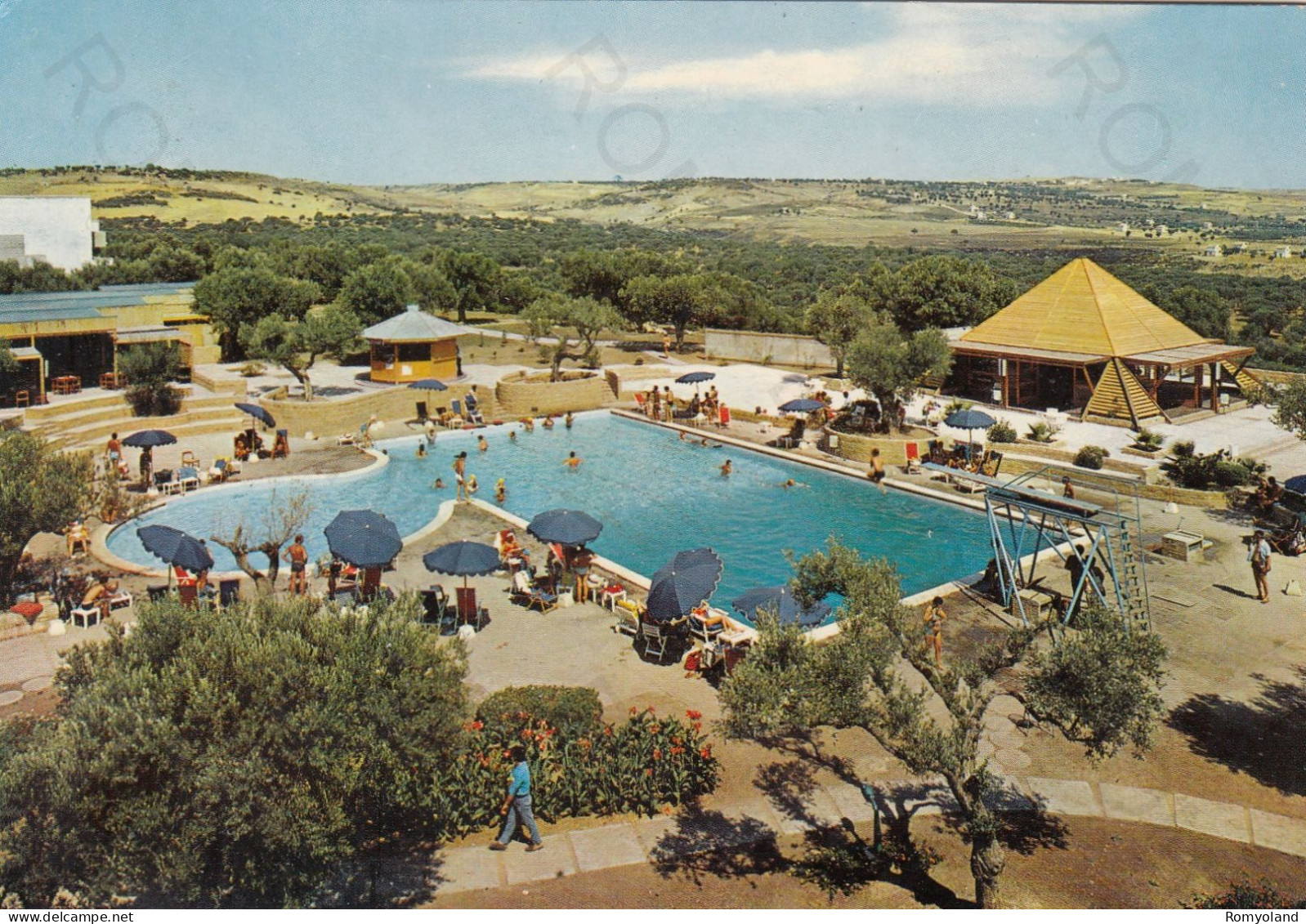 CARTOLINA  ISOLA CAPO RIZZUTO,CROTONE,CALABRIA-ALBERGO VILLAGGIO VALTUR-MEMORIA,CULTURA,BELLA ITALIA,VIAGGIATA 1973 - Crotone