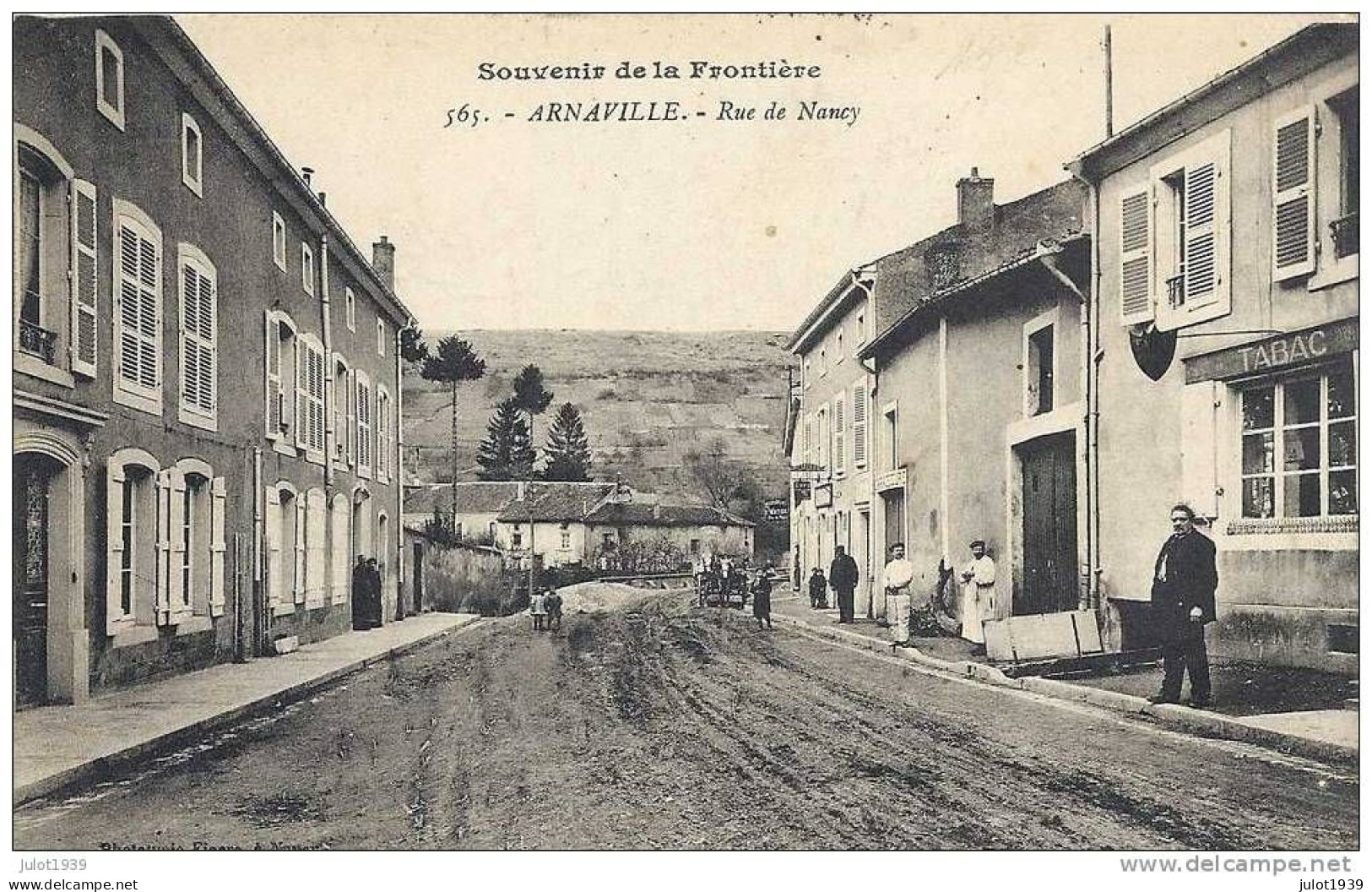 VIRTON .  ARNAVILLE ..-- 54 . M. Et M. ..-- Frontière . 1919 Vers VIRTON . Voir Verso . - Virton