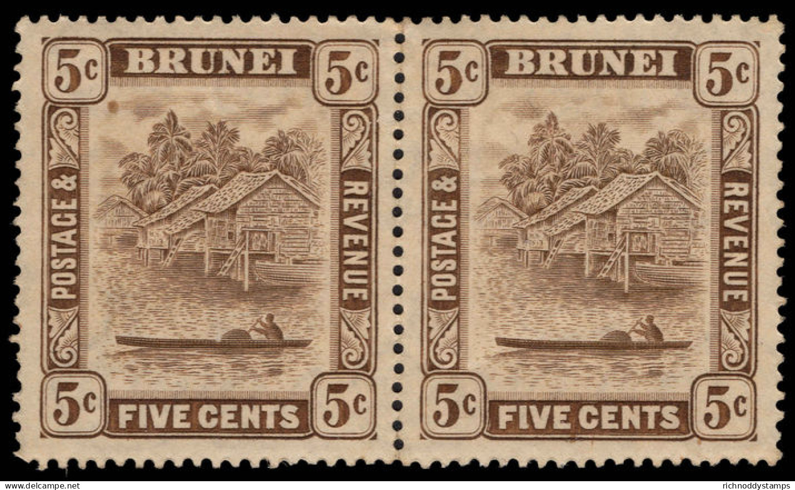 Brunei 1924-37 5c Chocolate Pair Unmounted Mint. - Brunei (...-1984)