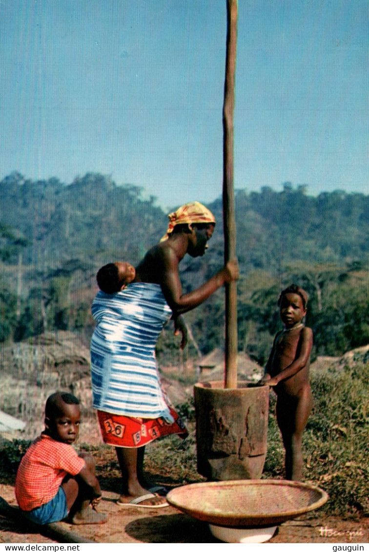 CPM - AFRIQUE En Couleurs - Préparation Du Repas - Edition Photo Hoa-Qui - Non Classés