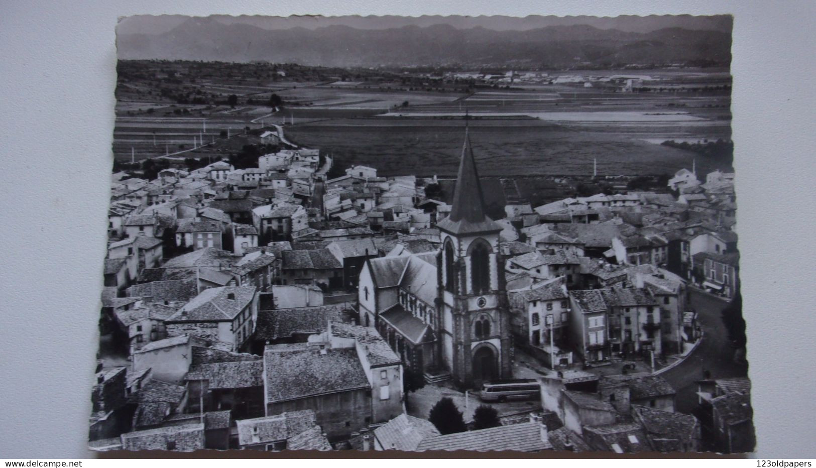 63  EN AVION AU  DESSUS DE LEMPDES L EGLISE ET VUE GENERALE - Lempdes