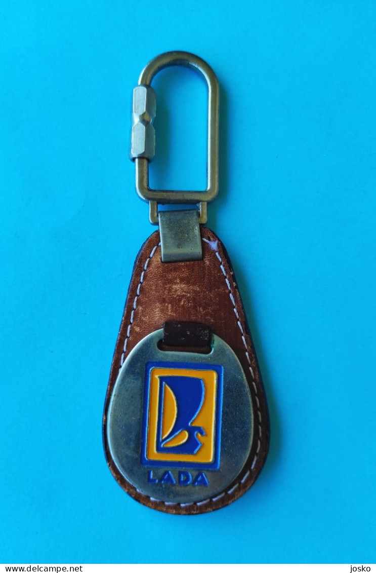 LADA - Russian Car Very Nice Old Leather Keychain Key-ring Porte Clef Cles Keyring Key Chain Schlüsselring Soviet Union - Voitures