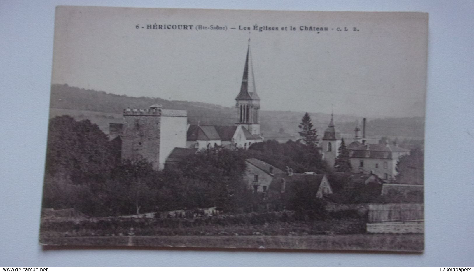 70  HERICOURT LES EGLISES ET CHATEAU 1917 - Héricourt