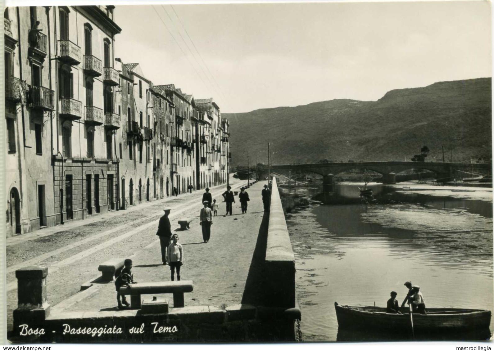 BOSA  ORISTANO  Passeggiata Sul Temo - Oristano