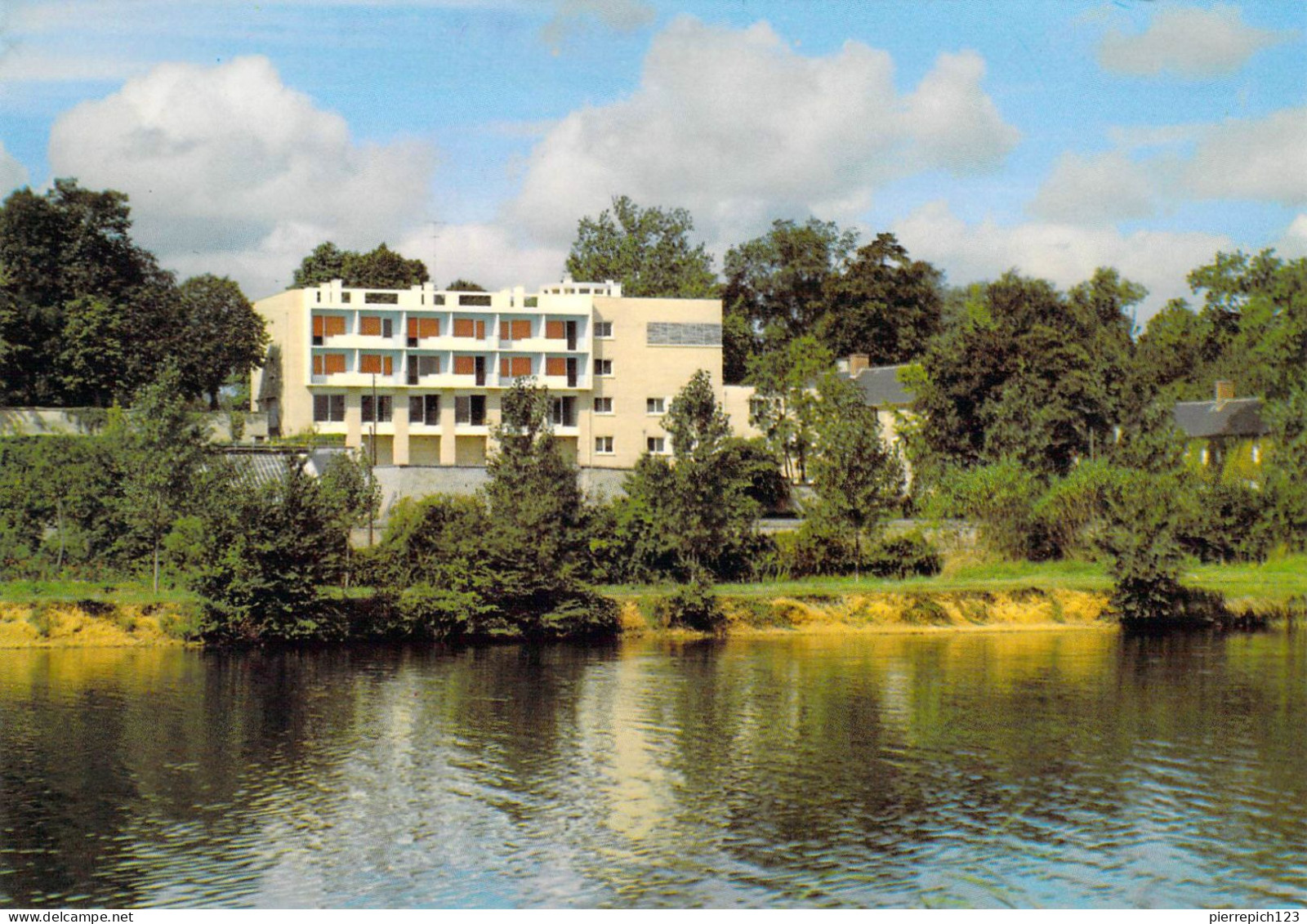 14 - Hérouville Saint Clair - Maison De Convalescence Betharram - Façade Sur Le Canal - Herouville Saint Clair