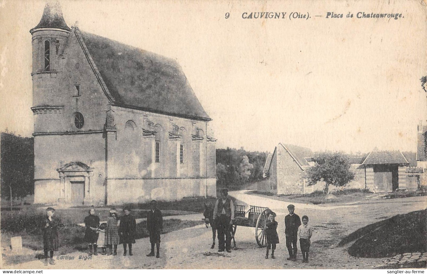 CPA 60 CAUVIGNY / PLACE DE CHATEAUROUGE - Autres & Non Classés