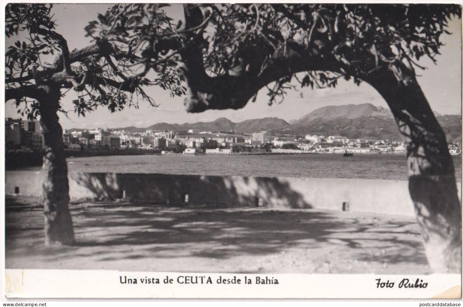 Una Vista De Ceuta Desde La Bahia - Ceuta