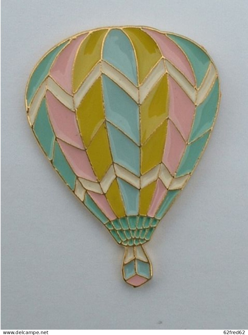 PIN'S  MONTGOLFIERE - Airships