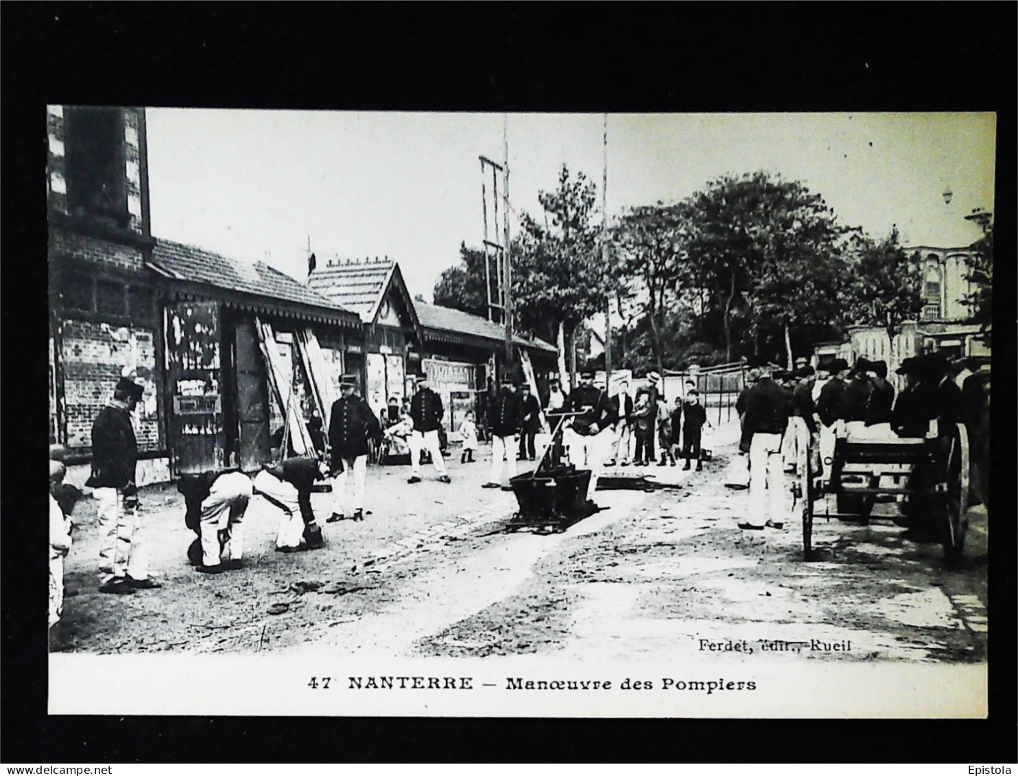 ► Cpa NANTERRE Les Pompiers Manoeuvre  - FRANCE - Sapeurs-Pompiers