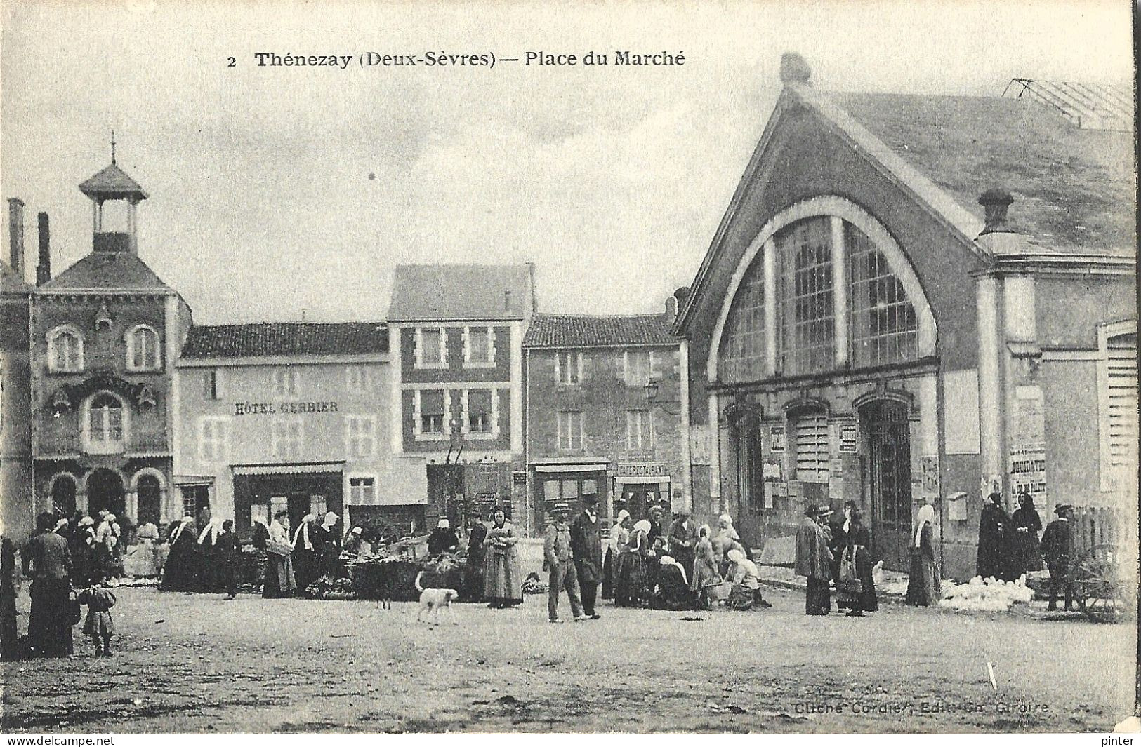 THENEZAY - Place Du Marché - Thenezay