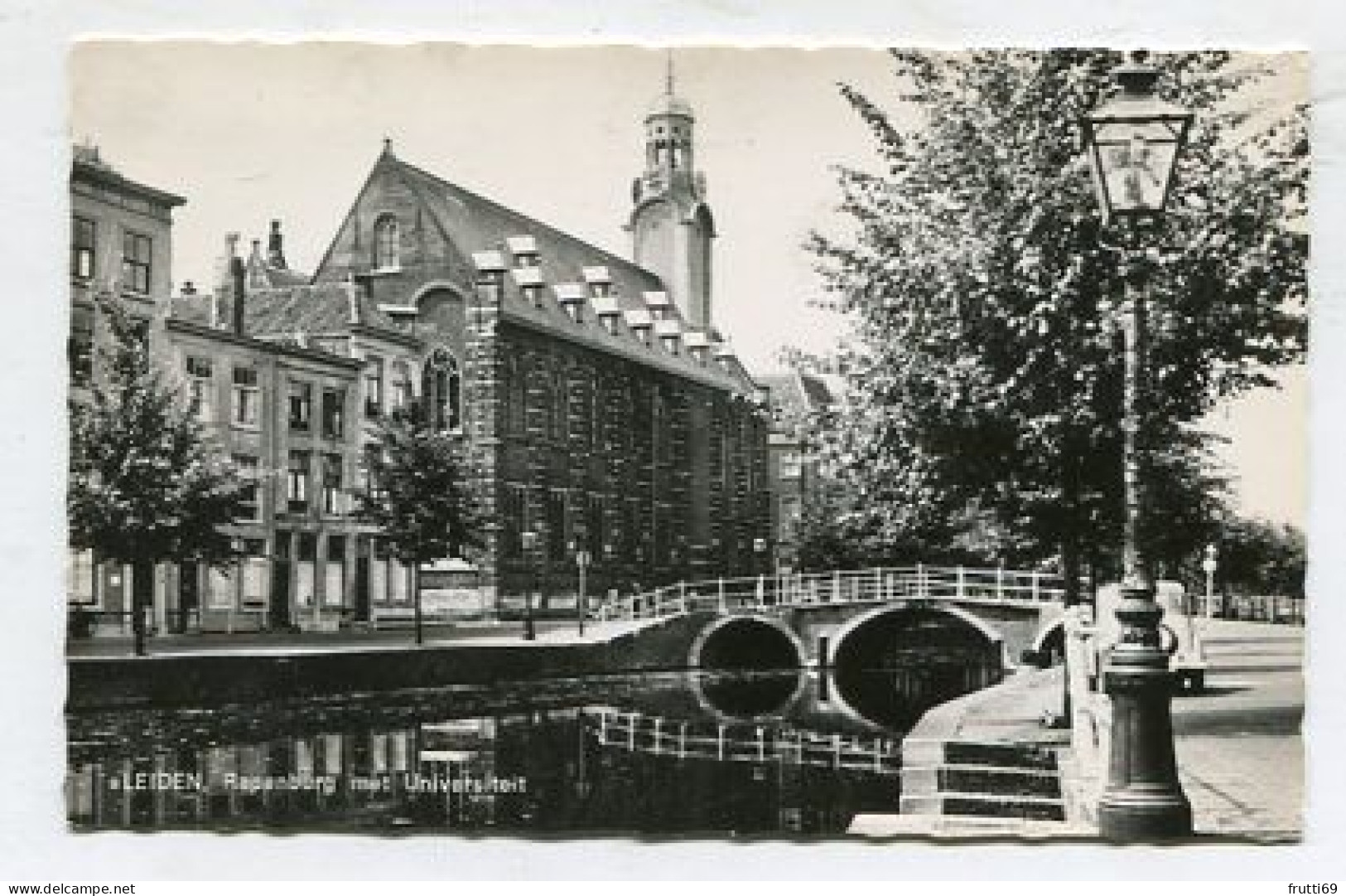 AK 144941 NETHERLANDS - Leiden - Rapenburg Met Universiteit - Leiden