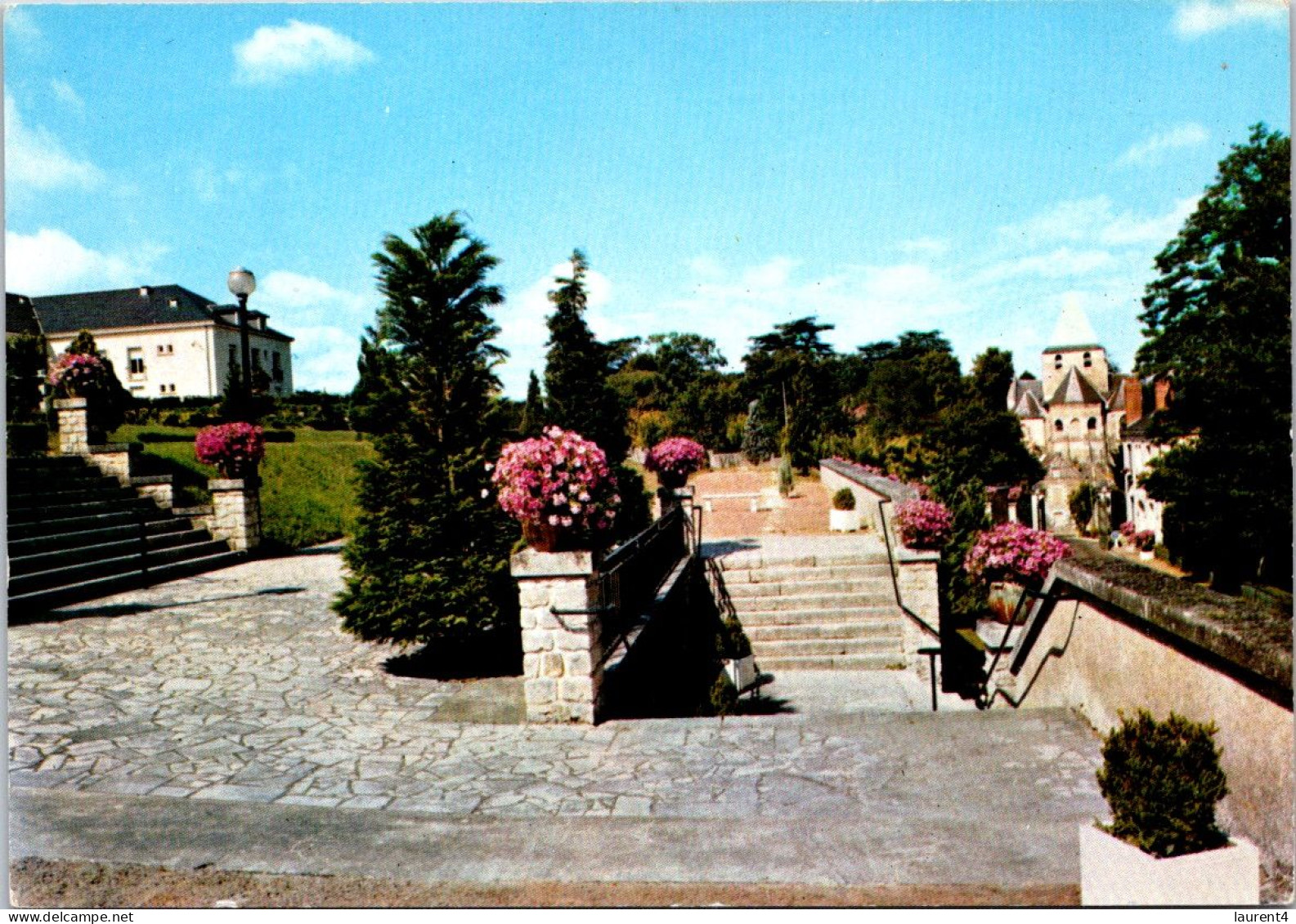 10-7-2023 (1 S 50) France - Hopital D'Amboise - Santé