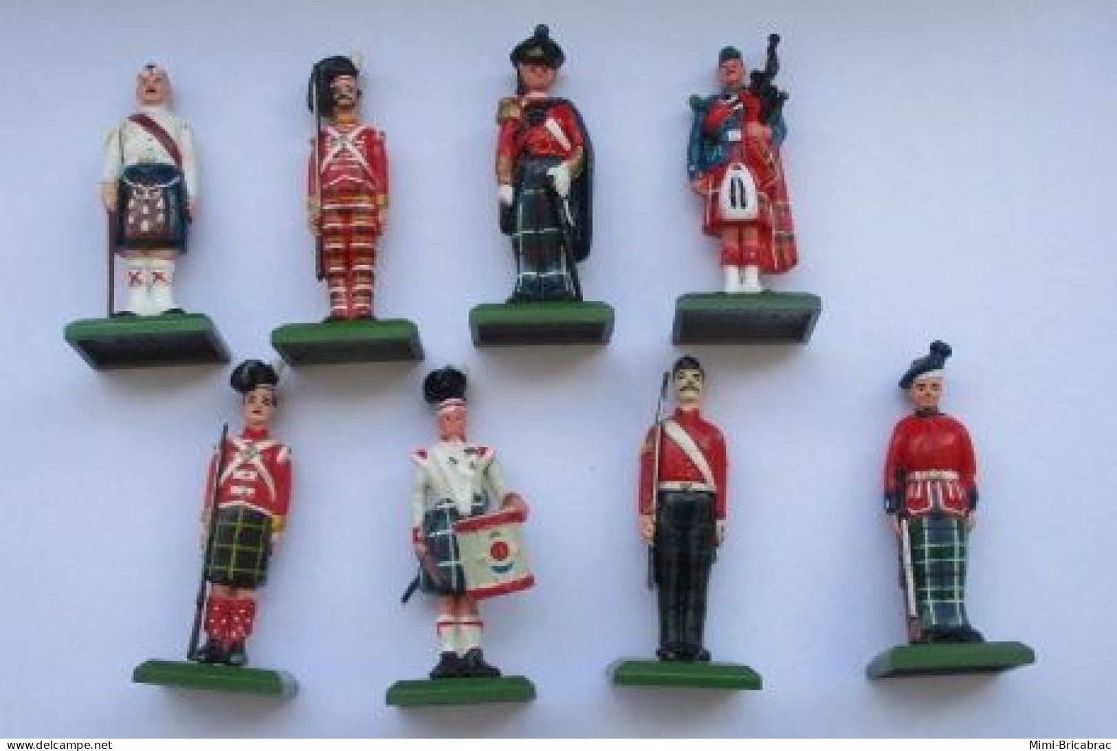 Figurine Métal Peint 1990 WILLIAM GRANT & SONS LOT 101 PIÈCES Soldats Troupes écossaises Dont Cornemuses - Figurines En Métal