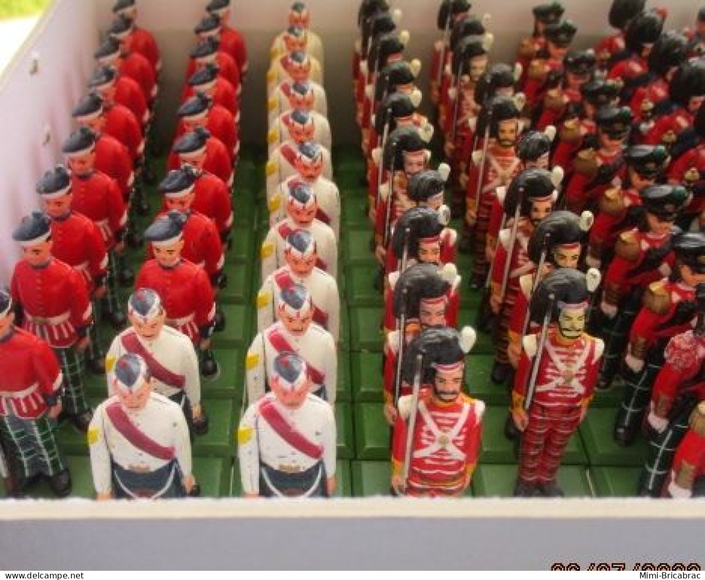 Figurine Métal Peint 1990 WILLIAM GRANT & SONS LOT 101 PIÈCES Soldats Troupes écossaises Dont Cornemuses - Figurines En Métal