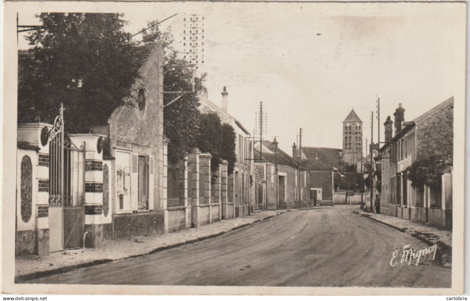 Dépt 77 - PERTHES - Rue De Cély - CPSM MIGNON N° 2690 - Perthes