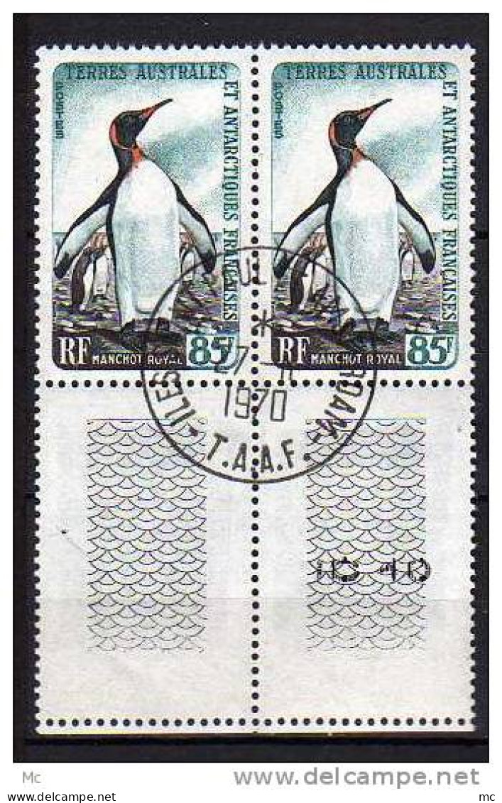 TAAF N° 17 Oblitéré ° En Paire - Used Stamps