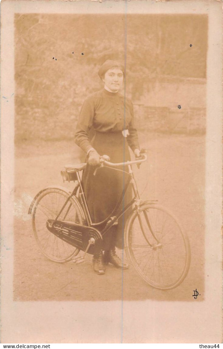 ¤¤   -  Carte-Photo D'une Femme Avec Son Vélo   -  ¤¤ - Other & Unclassified