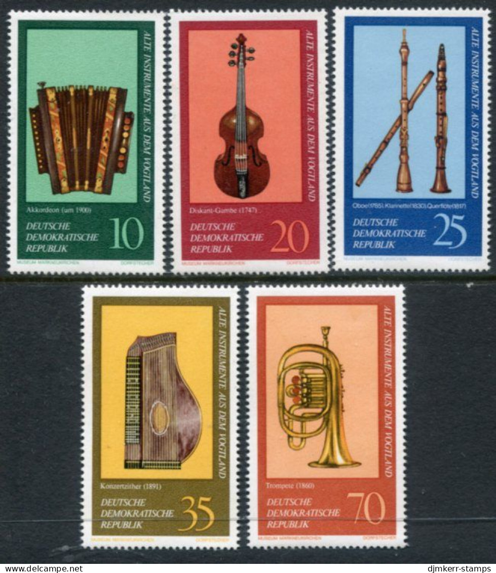 DDR / E. GERMANY 1977 Antique Musical Instruments MNH / **.  Michel 2224-28 - Nuevos