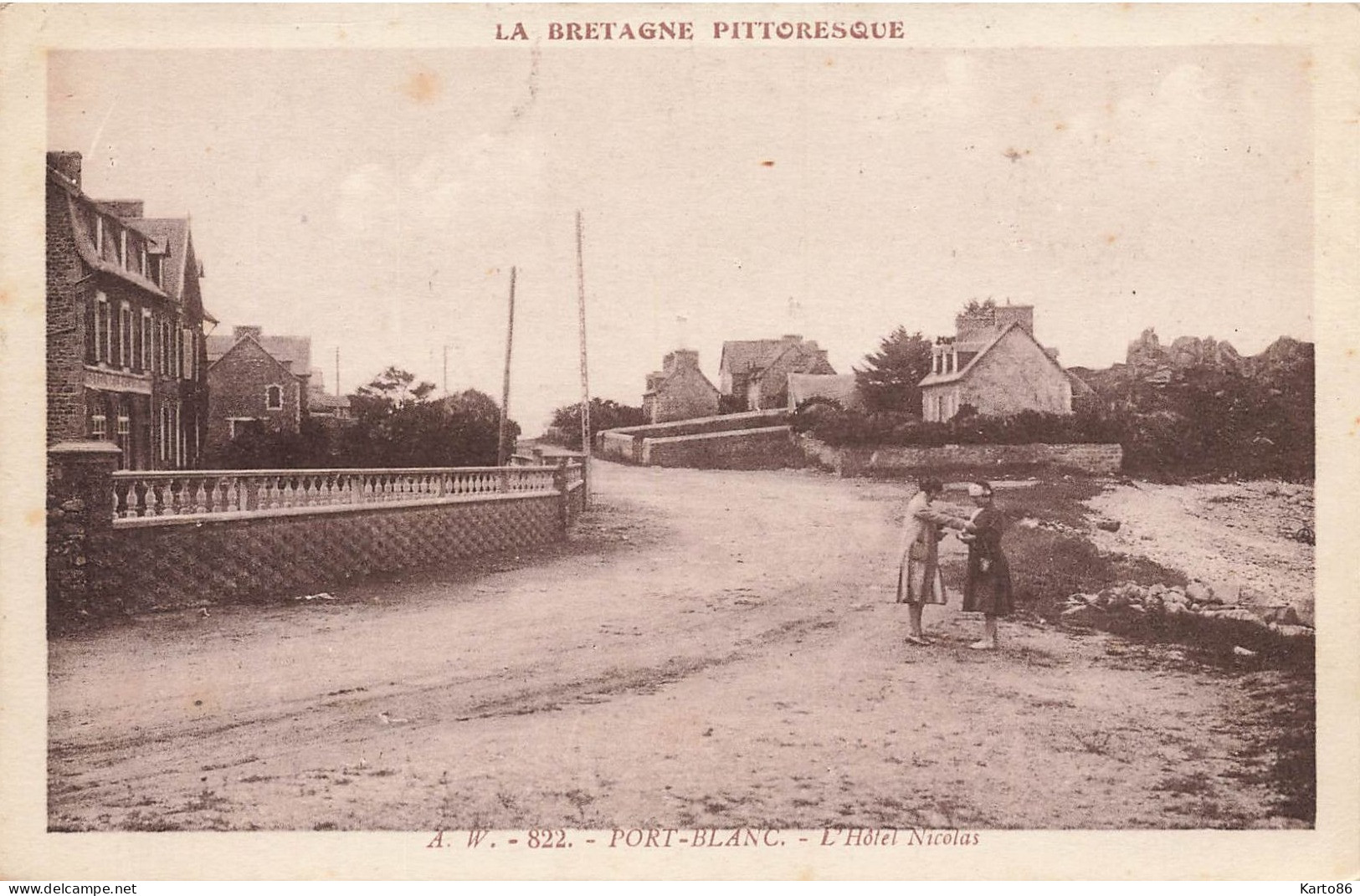 Penvénan * Port Blanc * Rue Et L'hôtel NICOLAS - Penvénan