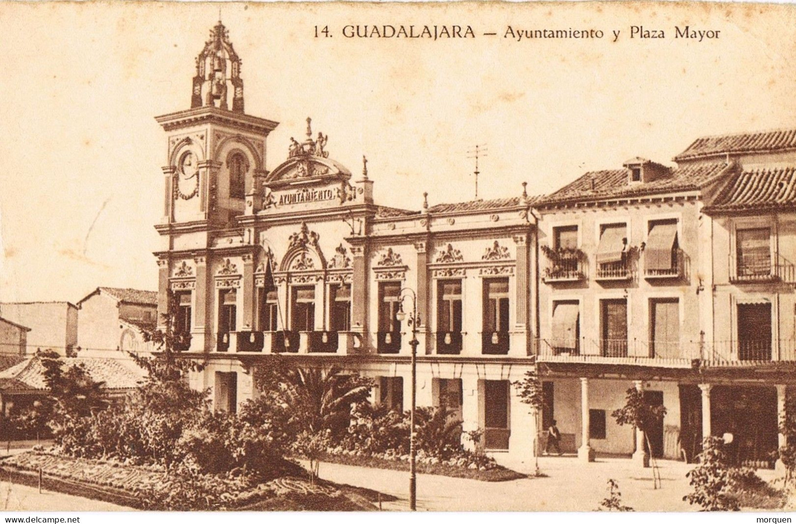 50850. Postal GUADALAJARA. Vista Ayuntamiento Y Plaza Mayor - Guadalajara