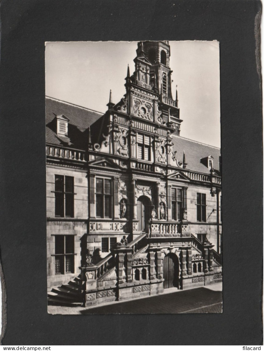 122941       Paesi   Bassi,    Leiden  Stadhuis,   Voorzijde,   VG   1957 - Leiden