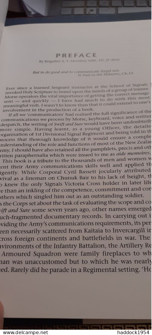 Swift And Sure A History Of The Royal New Zealand Corps Of Signals LAURIE BARBER CLIFF LORD NZ Signals Incorporated 1996 - Ejército Extranjero