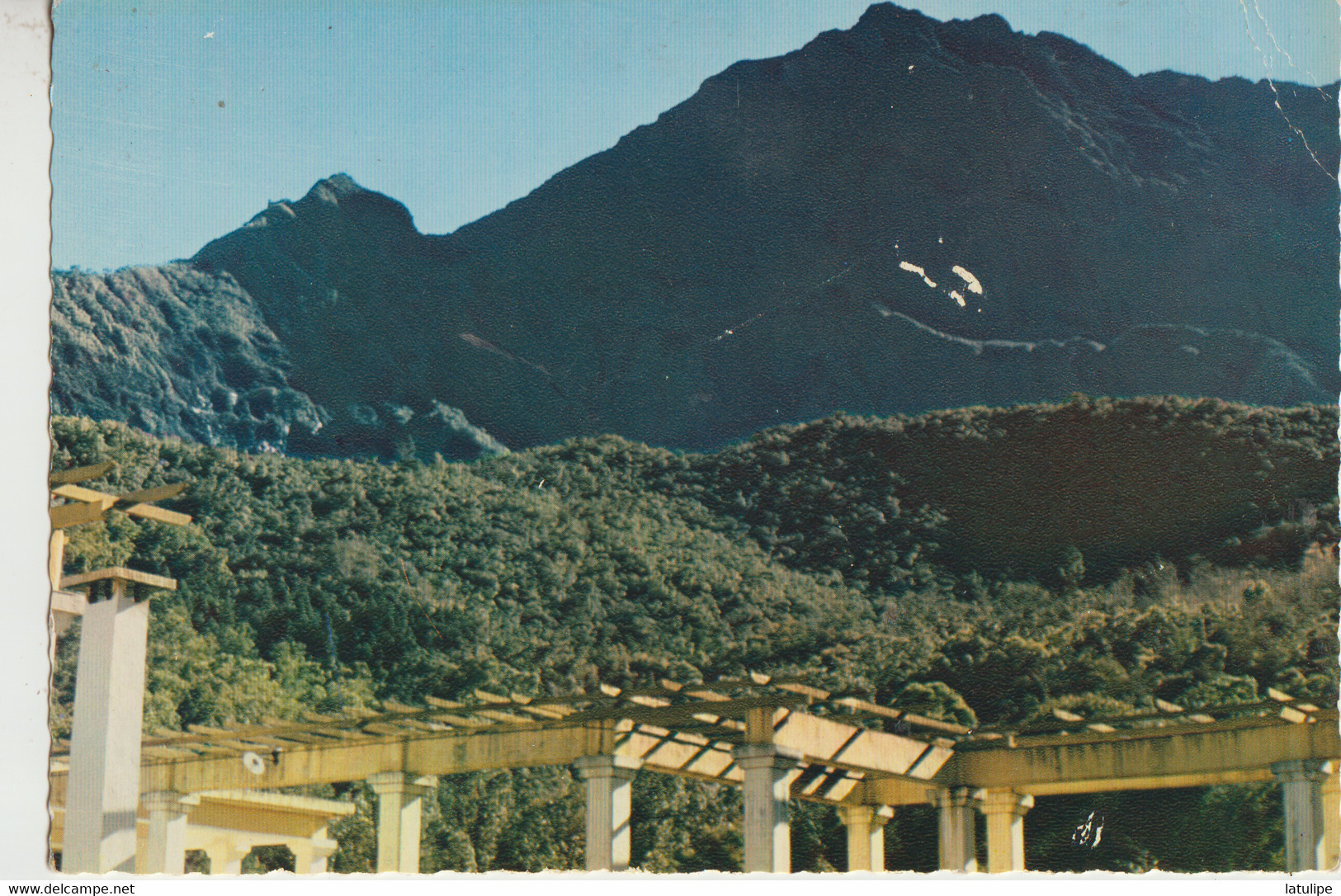 Paysage De La Reunion  Belle Vue Sur Les  Montagnes De Cilaos - Reunión