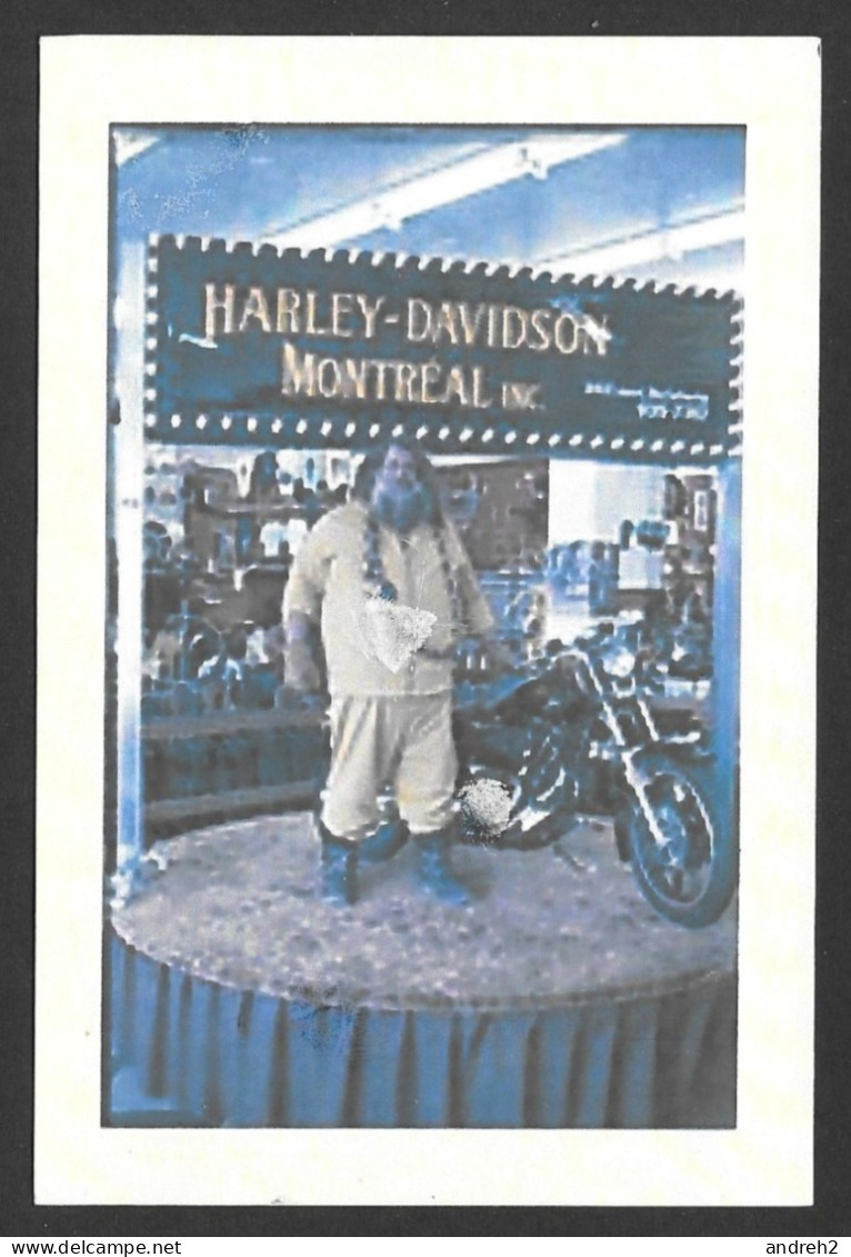 Sports   Lutte - Homme Fort Et Lutteur Le Grand Antonio Au Salon De La Moto Vers 1979 - Worstelen