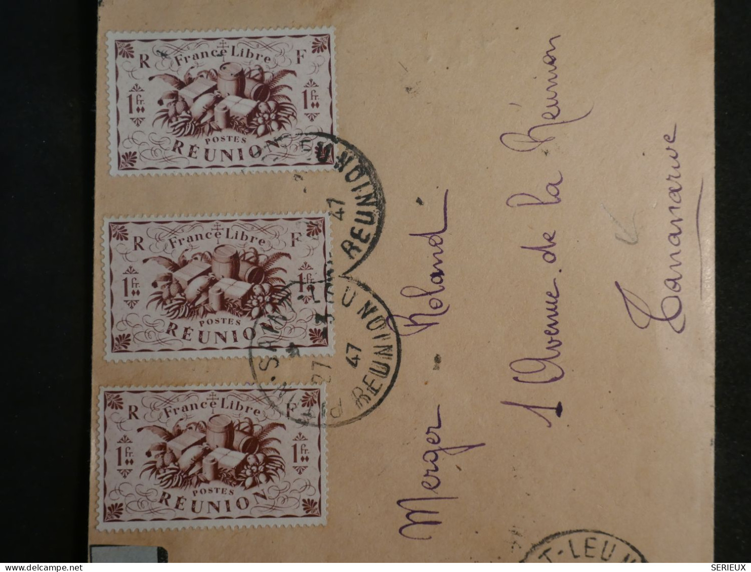 BV12 REUNION    BELLE LETTRE RARE 1947 1ER VOL A MADAGASCAR PETIT BUREAU PITON SAINT LEU A TANANARIVE+++AFF. PLAISANT+ - Cartas & Documentos