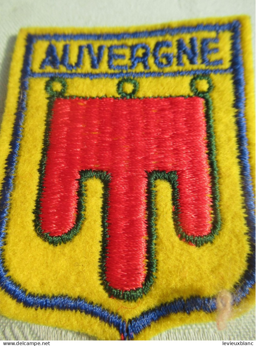 Ecusson Ancien/FRANCE / Province AUVERGNE / Vers 1960- 1970                 ET413 - Patches