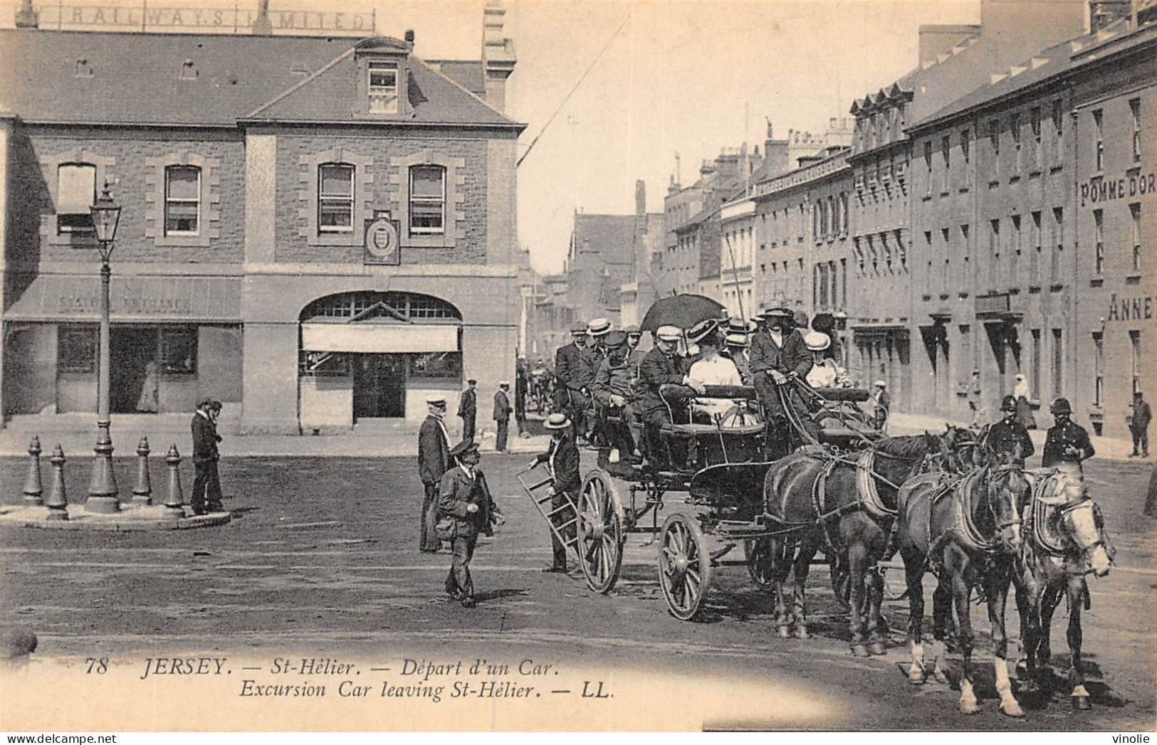 23-JK-3889 : JERSEY. ST HELIER. CAR LEAVING ST. HELIER. ATTELAGE CHEVAUX. HORSES - Plemont