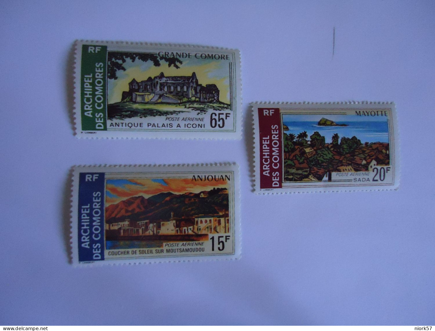 COMOROS  MNH STAMPS  3 SET   LANDSCAPES - Comores (1975-...)