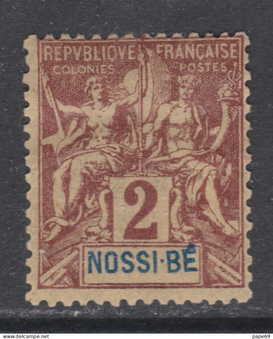 Nossi-Bé N° 28 X Type Groupe : 2 C. Lilas-brun Sur Paille,  Trace De Charnière Sinon TB - Ongebruikt