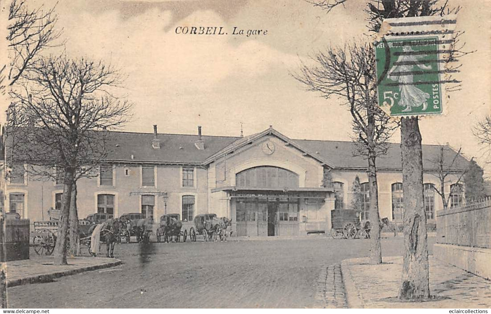 Corbeil Essonnes        91         Extérieur De La Gare     (voir Scan) - Corbeil Essonnes