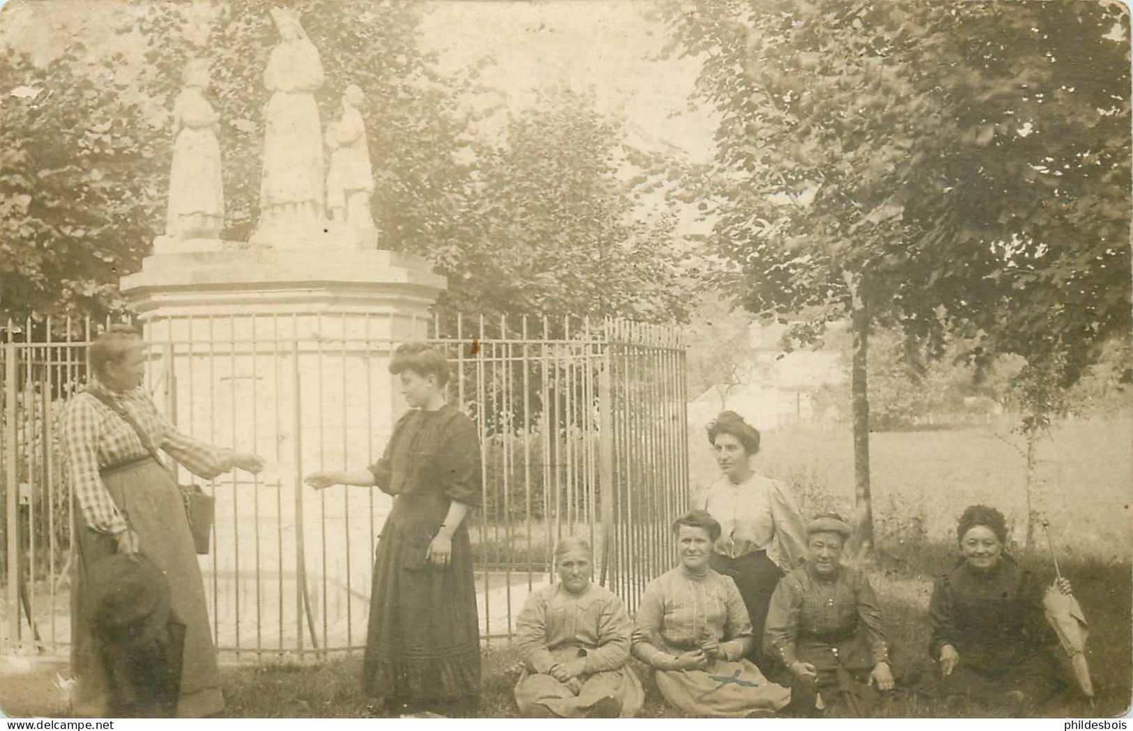 YVELINES  LE MESNIL SAINT DENIS  (carte Photo) - Le Mesnil Saint Denis