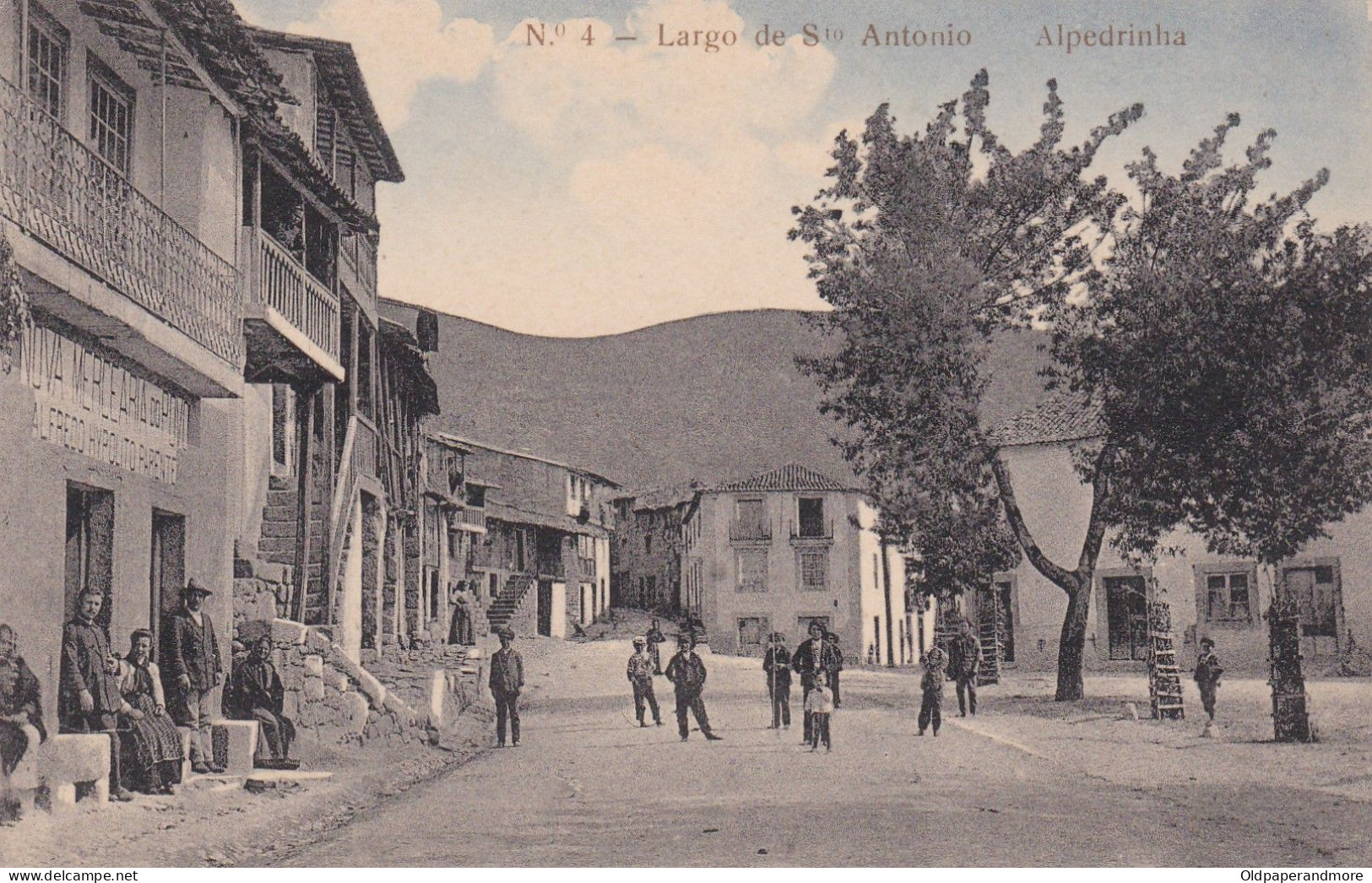 POSTCARD PORTUGAL - ALPEDRINHA - LARGO DE SANTO ANTÓNIO - Castelo Branco