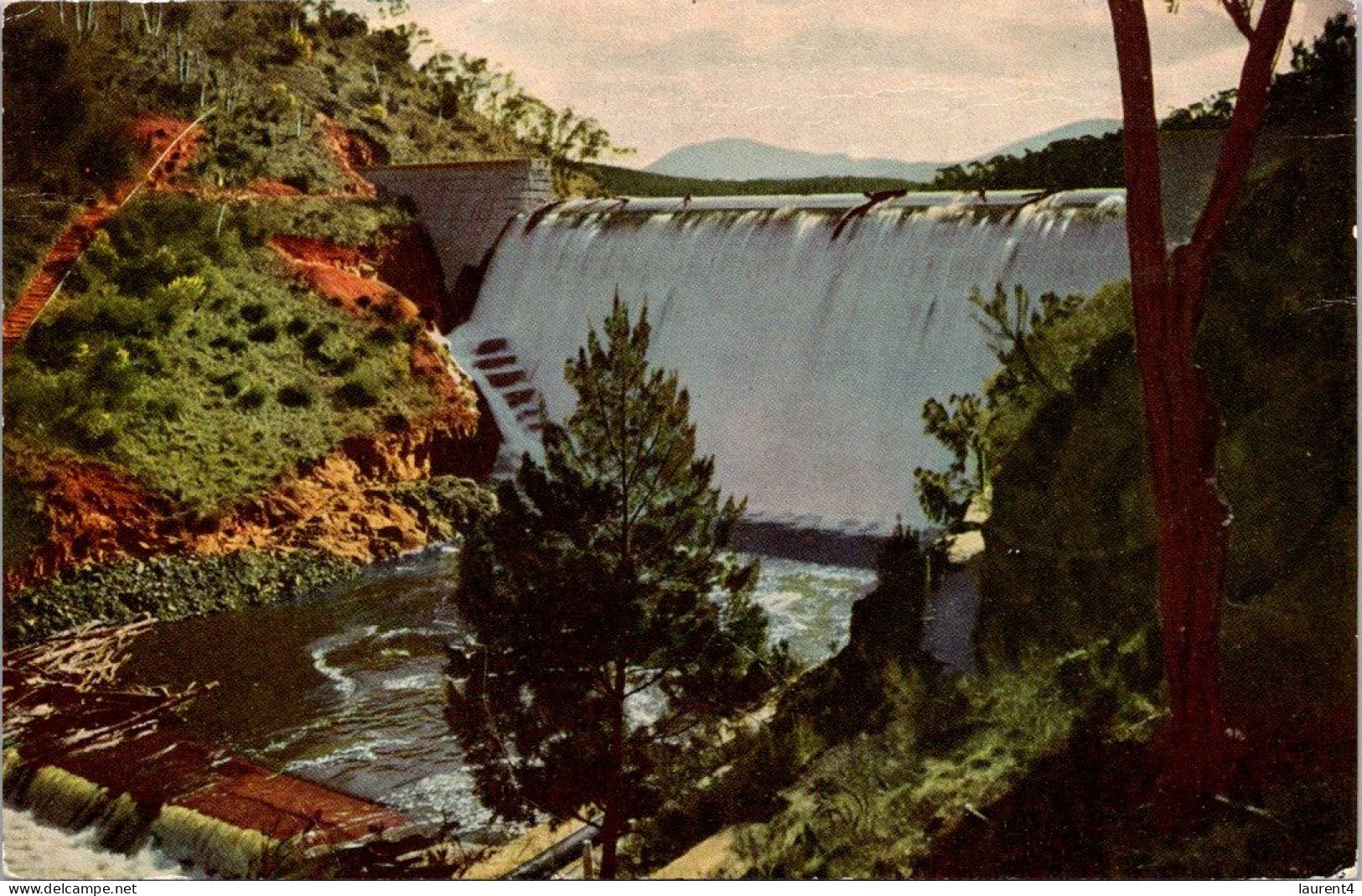 13-7-2023 (2 S 1) Australia - ACT - (written)  Older Postcard - Canberra Dam Overflow - Canberra (ACT)