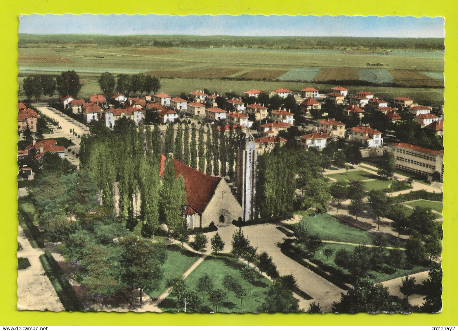 39 TAVAUX CITES N°005 L'Eglise En 1968 - Tavaux