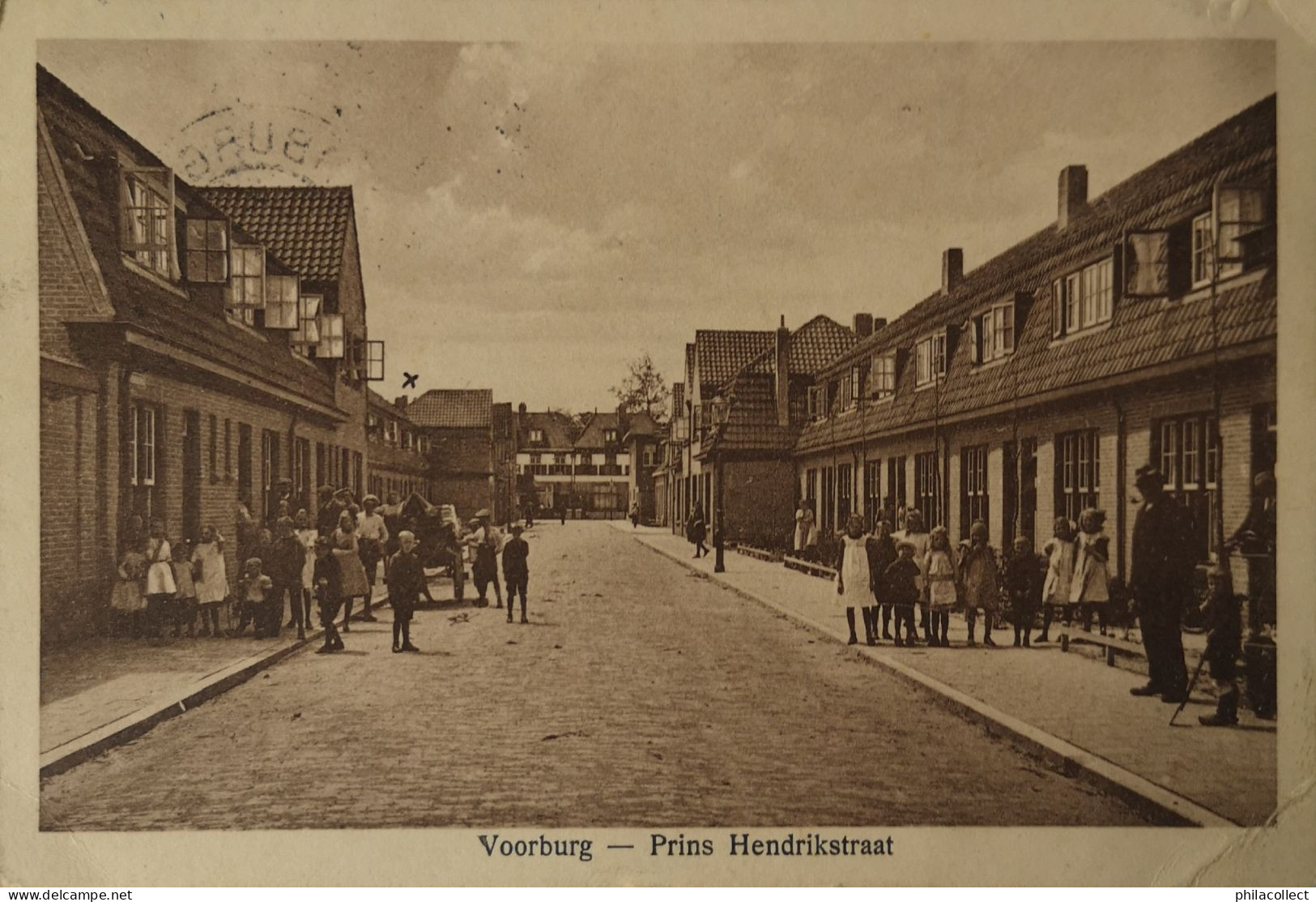 Voorburg (ZH) Prins Hendrikstraat (veel Volk) 1947 Klein Hoek Vouwtje - Voorburg